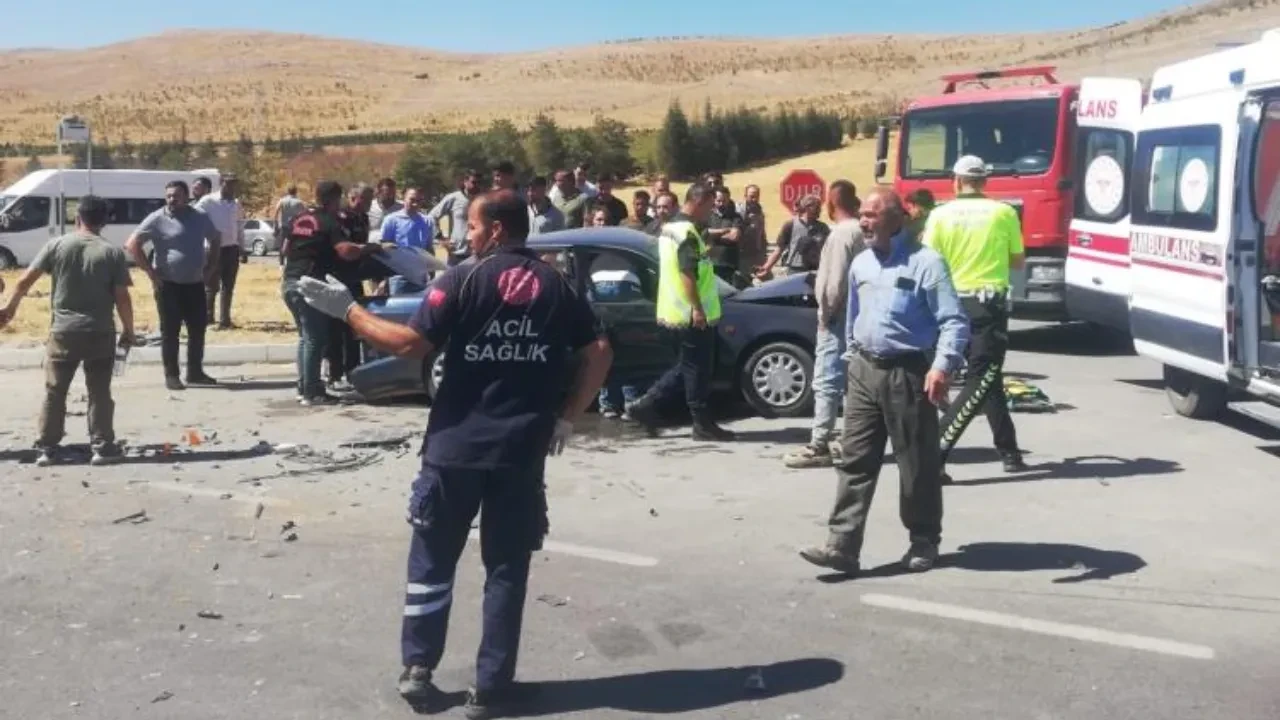 Kahramanmaraş'ta zincirleme kaza: Ölü ve yaralılar var!