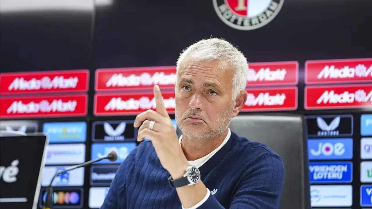 Kerem Aktürkoğlu transferinde son sözü söyledi! Mourinho açıkladı