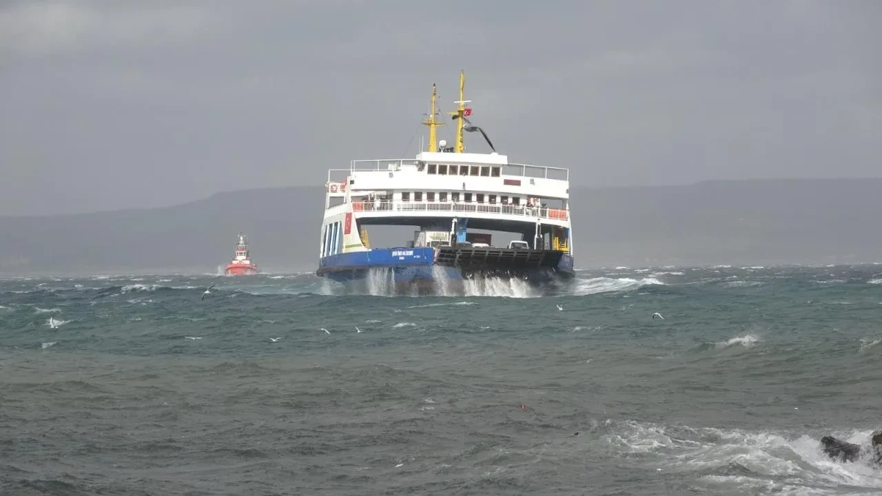 Marmara'da olumsuz hava alarmı! Feribot seferleri iptal
