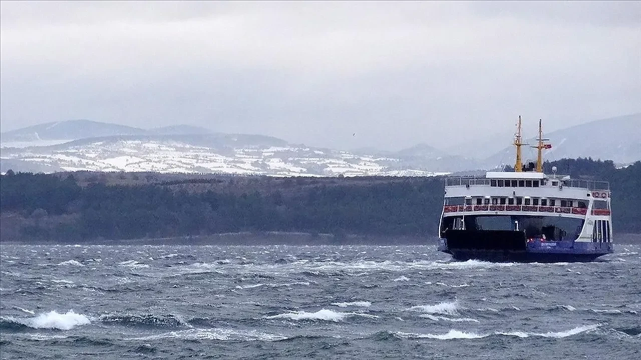 Marmara'da olumsuz hava alarmı! Feribot seferleri iptal