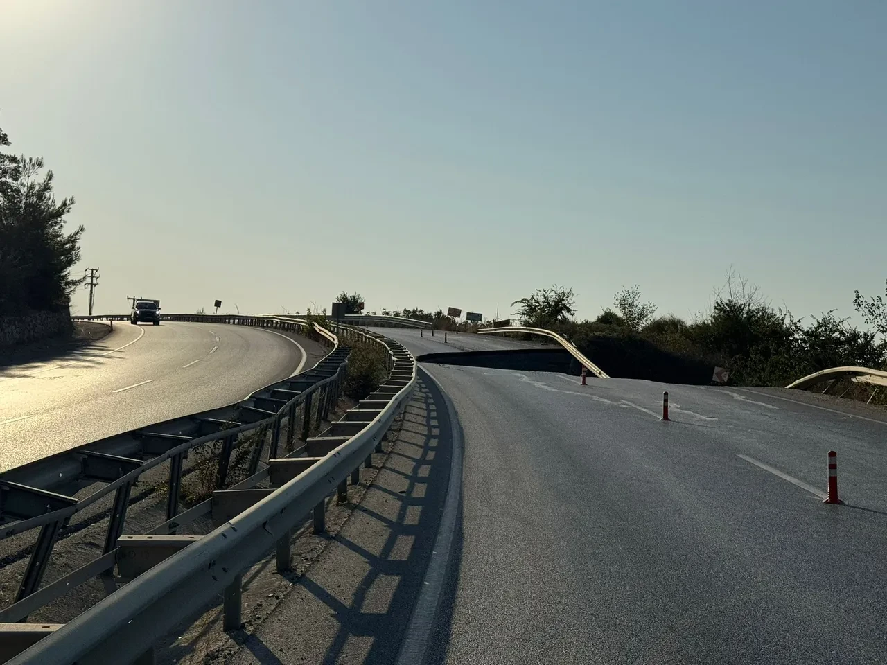 Söke Kuşadası yolu kapalı mı, ne zaman açılacak? Kuşadası-Söke yolu çöktü