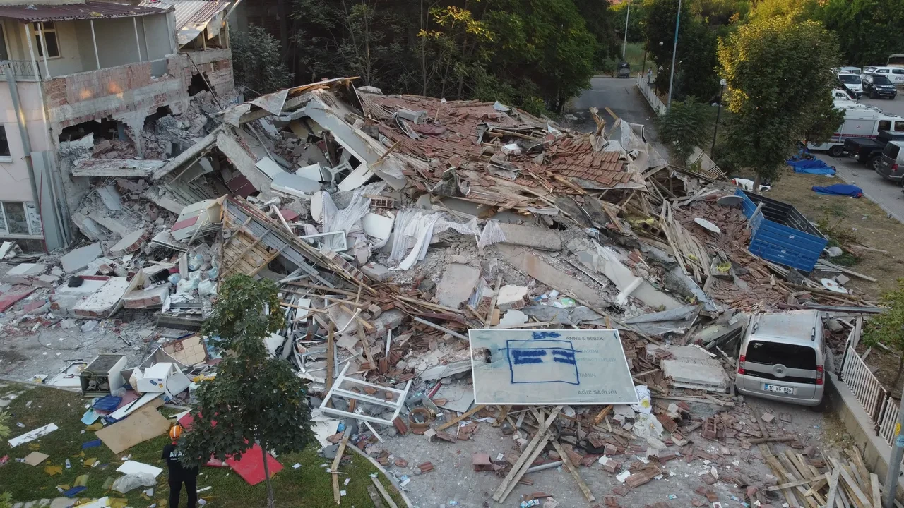 Şükrü Ersoy'dan beklenen İstanbul depremiyle ilgili açıklama! "8 büyüklüğünde deprem üretebilir"
