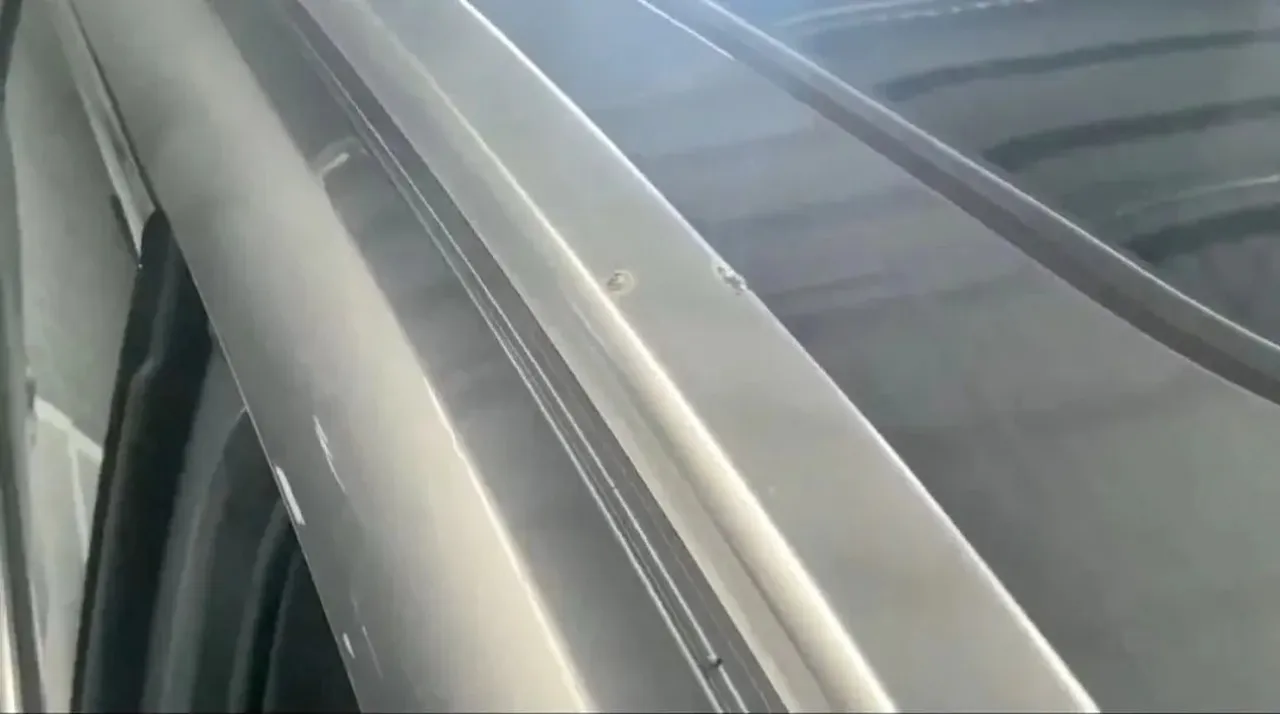 Üç kez yıldırım çarpan elektrikli otomobil sapasağlam kaldı