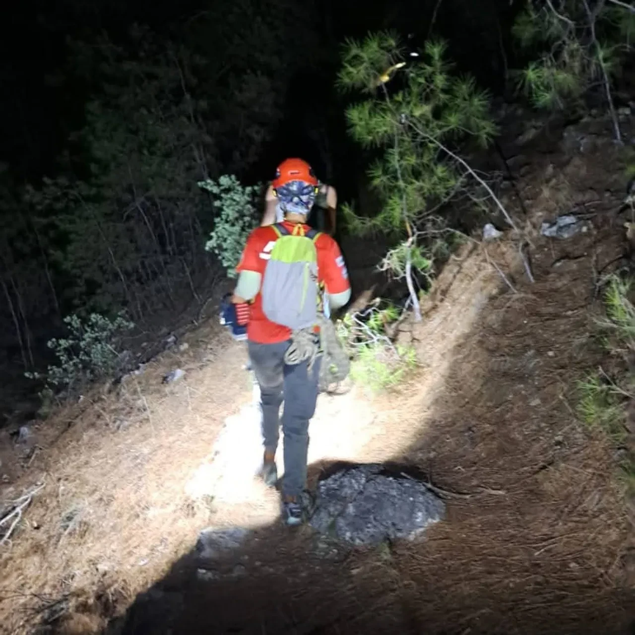 Yer: Alanya Kalesi! Üniversiteli 3 genç fotoğraf çekmek isterken mahsur kaldı!