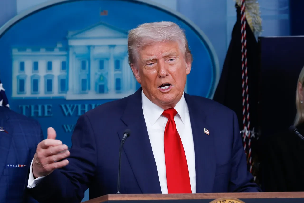 ABD Başkanı Trump'tan altın kararı! Tarife tehdidiyle sarsılan piyasaları rahatlatan açıklama