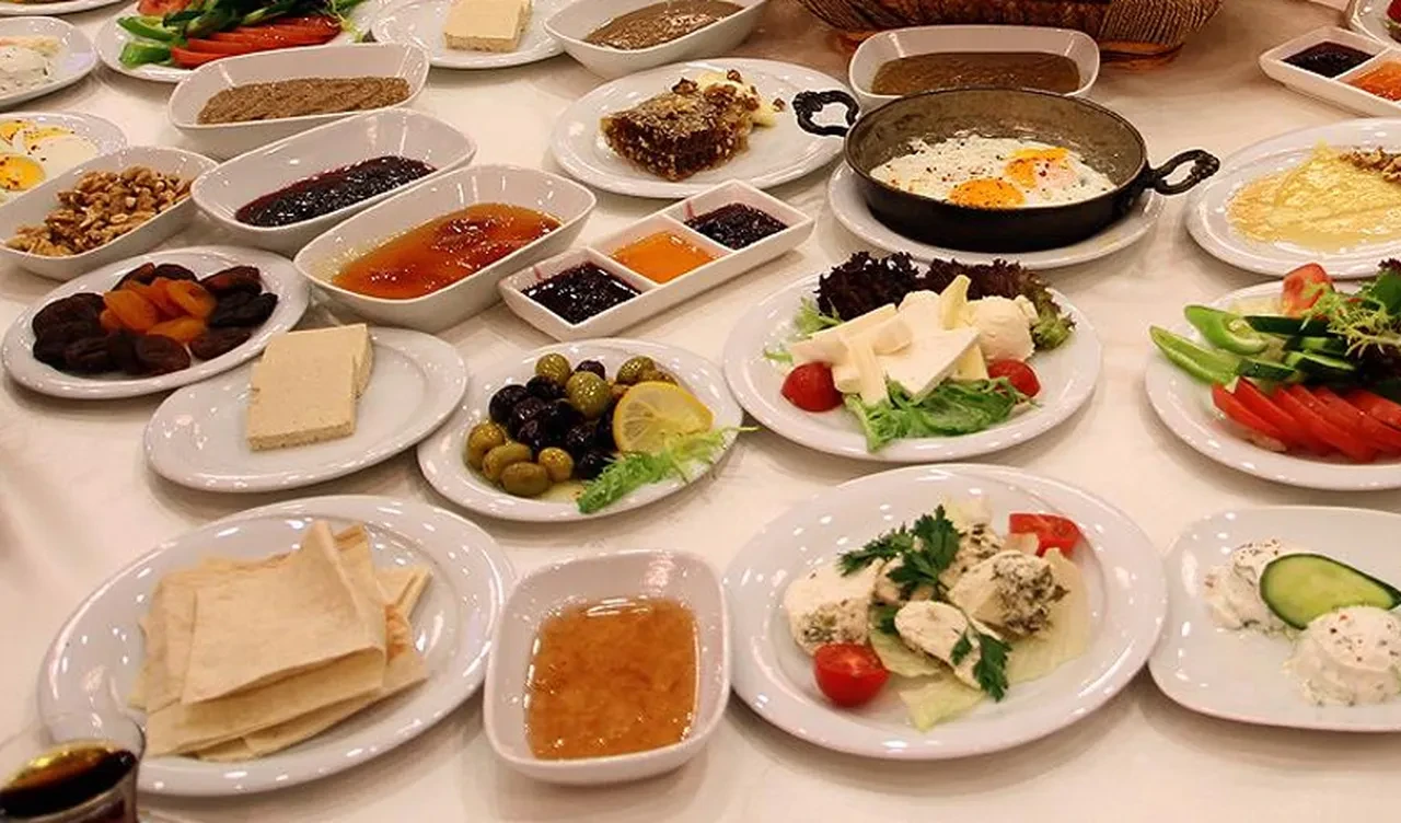 Açık büfe ve serpme kahvaltı sistemi değişiyor! Hükümet harekete geçti