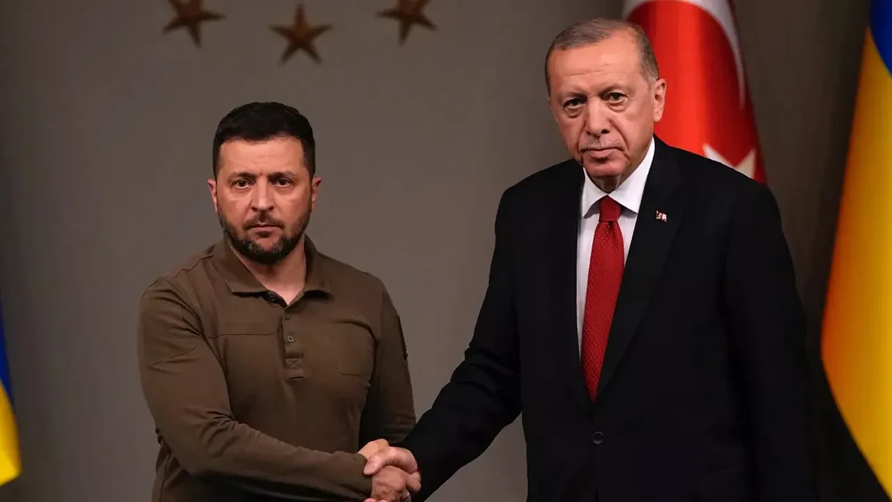 Cumhurbaşkanı Erdoğan, Zelenski ile görüştü: Ev sahipliğine hazırız!