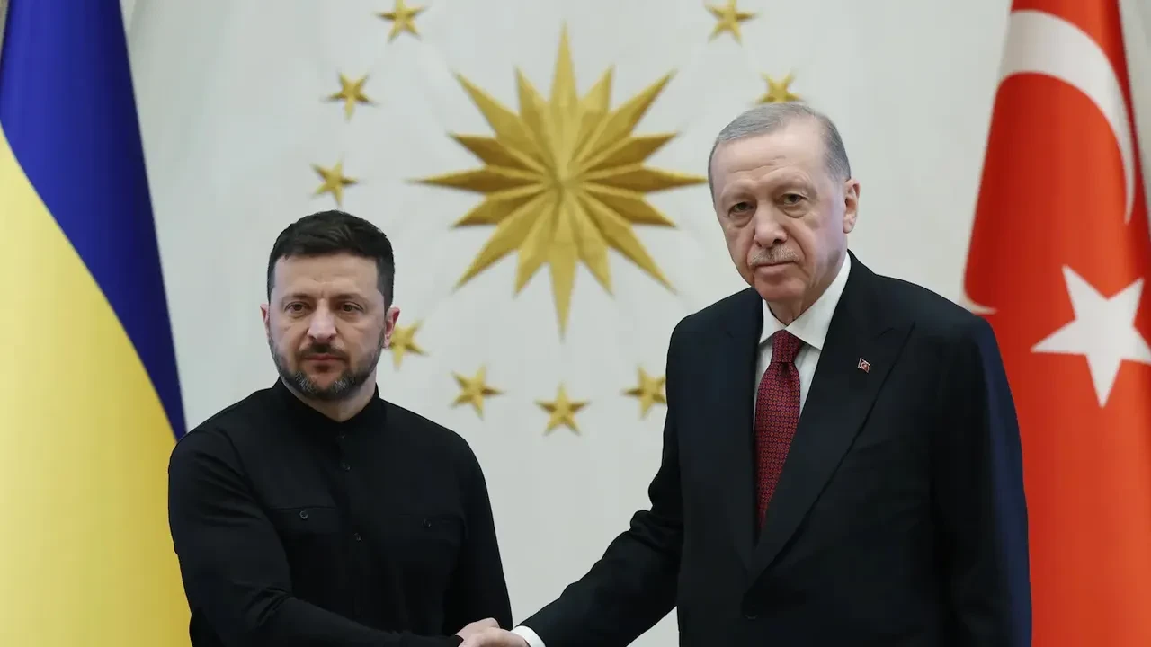 Cumhurbaşkanı Erdoğan, Zelenski ile görüştü: Ev sahipliğine hazırız!