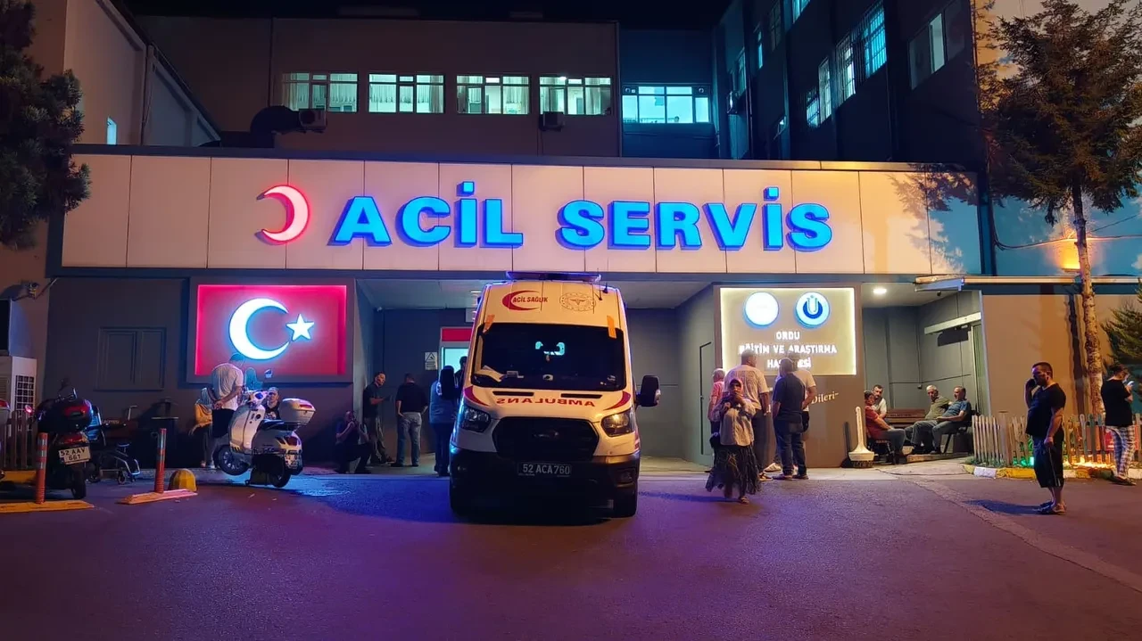 Eşini öldürüp kendini vurdu! Ayrı yaşayan çiftin kavgası kanlı bitti