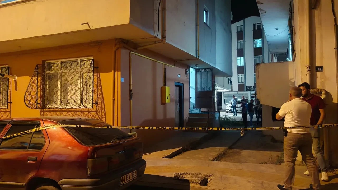 Eşini öldürüp kendini vurdu! Ayrı yaşayan çiftin kavgası kanlı bitti