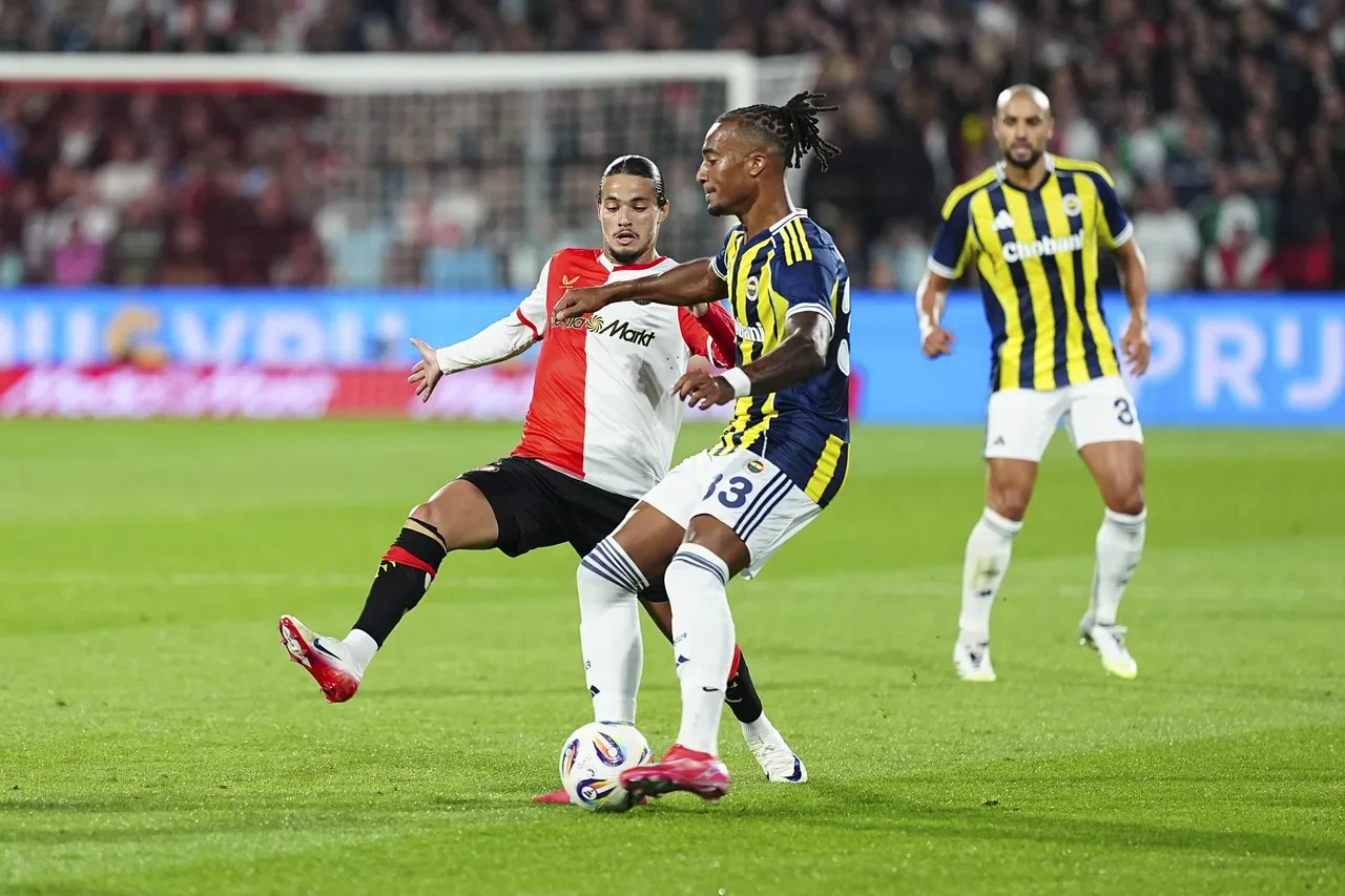 Fenerbahçe tamam ya da devam maçında! Mourinho'nun Feyenoord 11'i belli oldu!