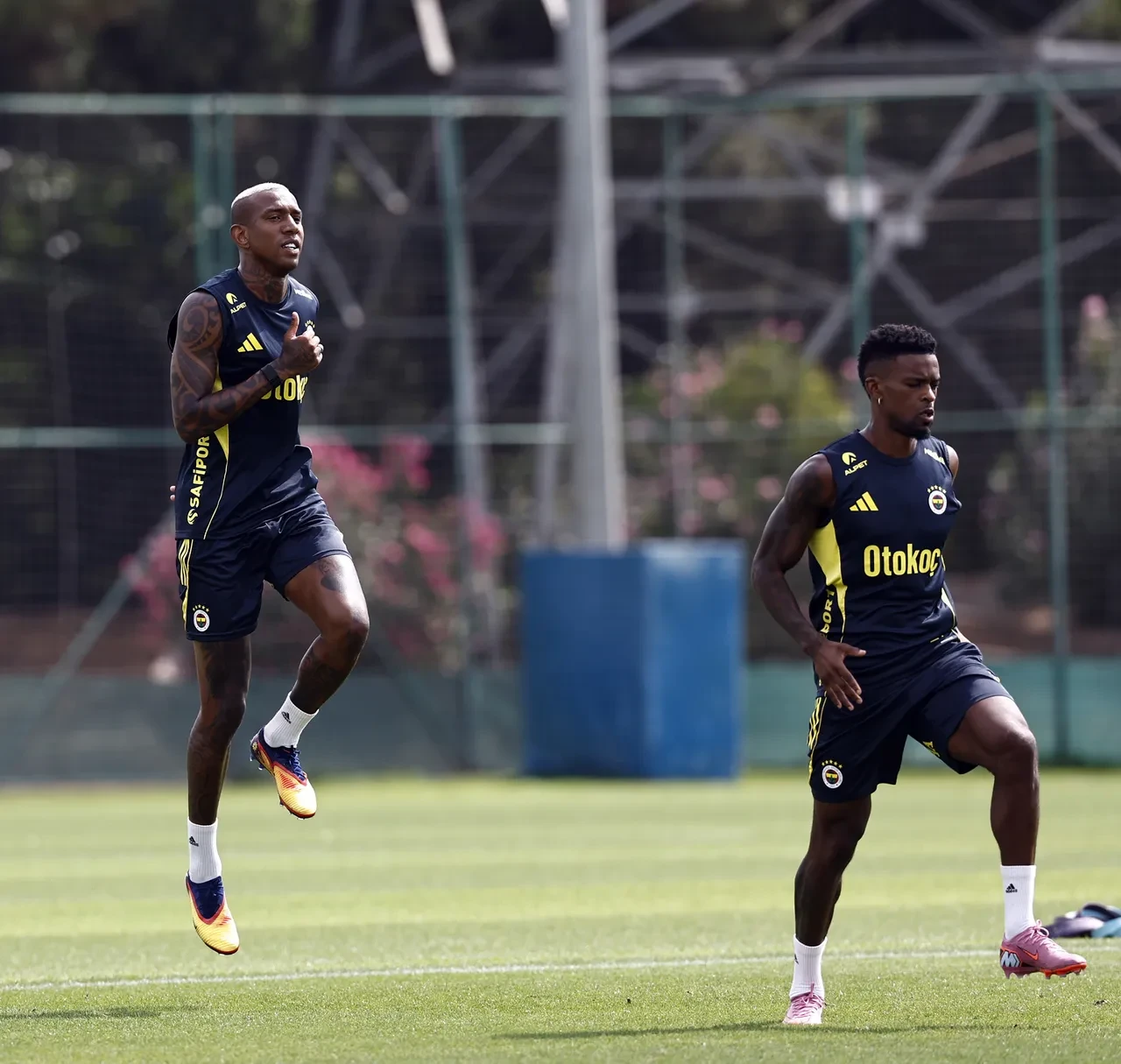 Fenerbahçe tamam ya da devam maçında! Mourinho'nun Feyenoord 11'i belli oldu!