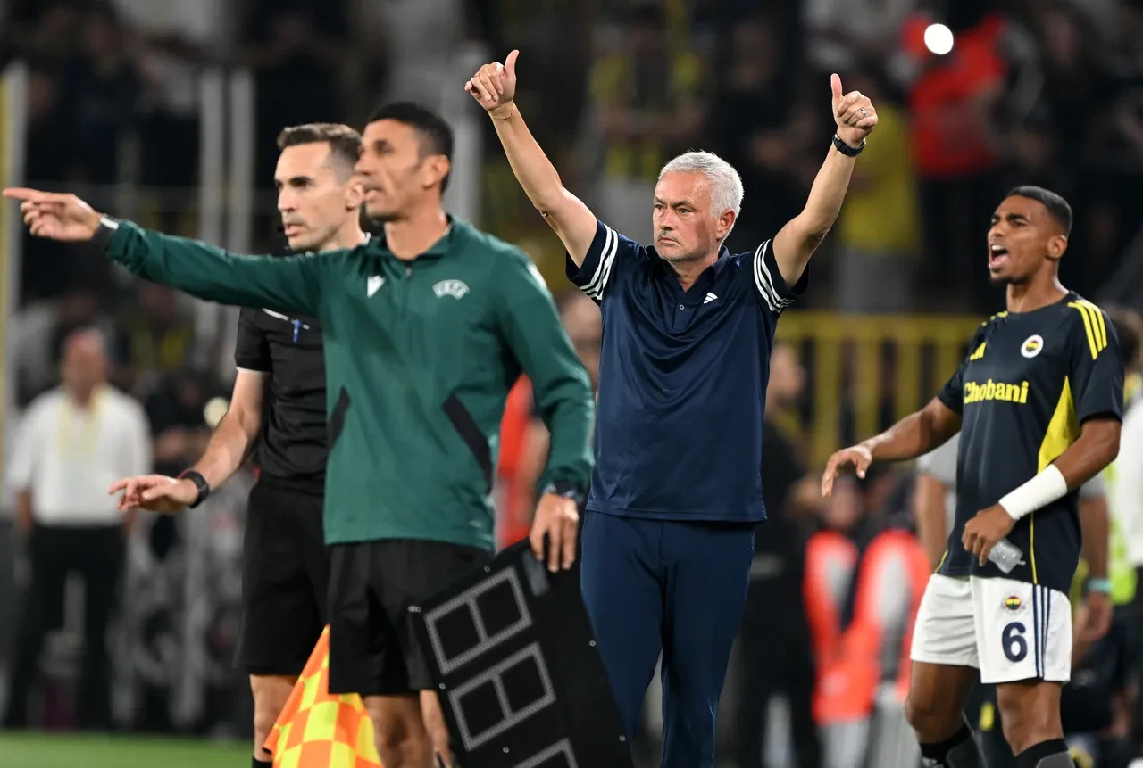 Feyenoord, Kadıköy'den çıkamadı: Fenerbahçe adını play-off'a yazdırdı!