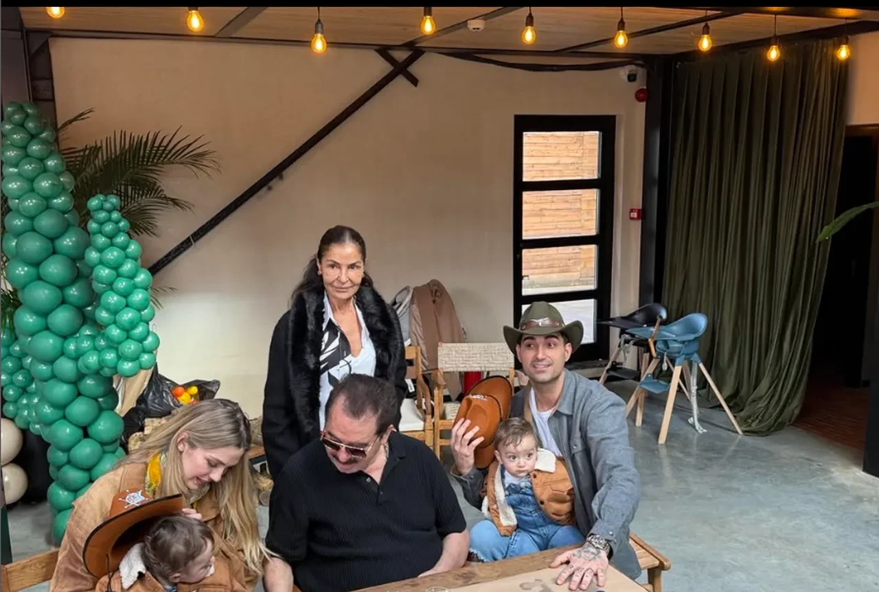 İdo Tatlıses babası İbrahim Tatlıses'i köşeye sıkıştırdı: Annem mavi gözlü değil, kime yazdın