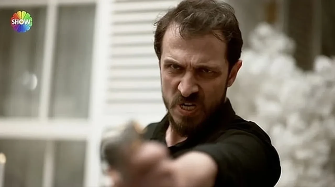 Kızılcık Şerbeti 3. sezon ne zaman başlayacak? Sezon finali akıllara kazınmıştı