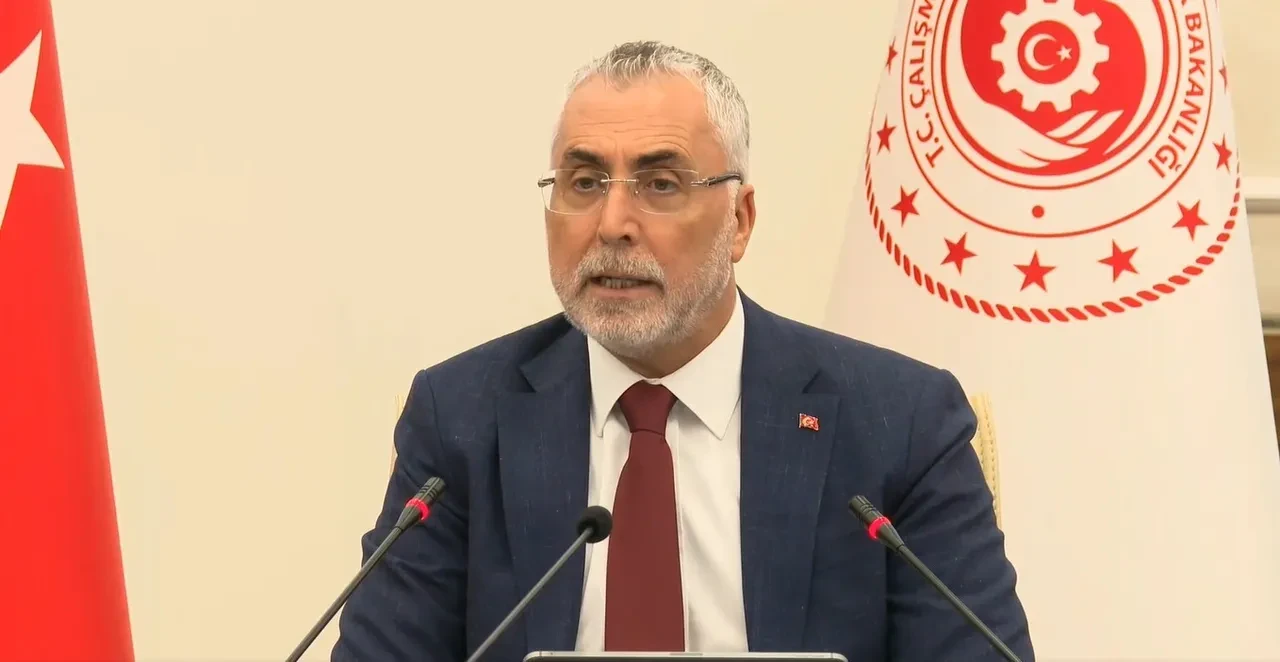 Memur ve memur emeklisine hükümetin zam teklifi belli oldu! Memur maaşları yüzde kaç zamlanacak? İşte hükümetin teklifi