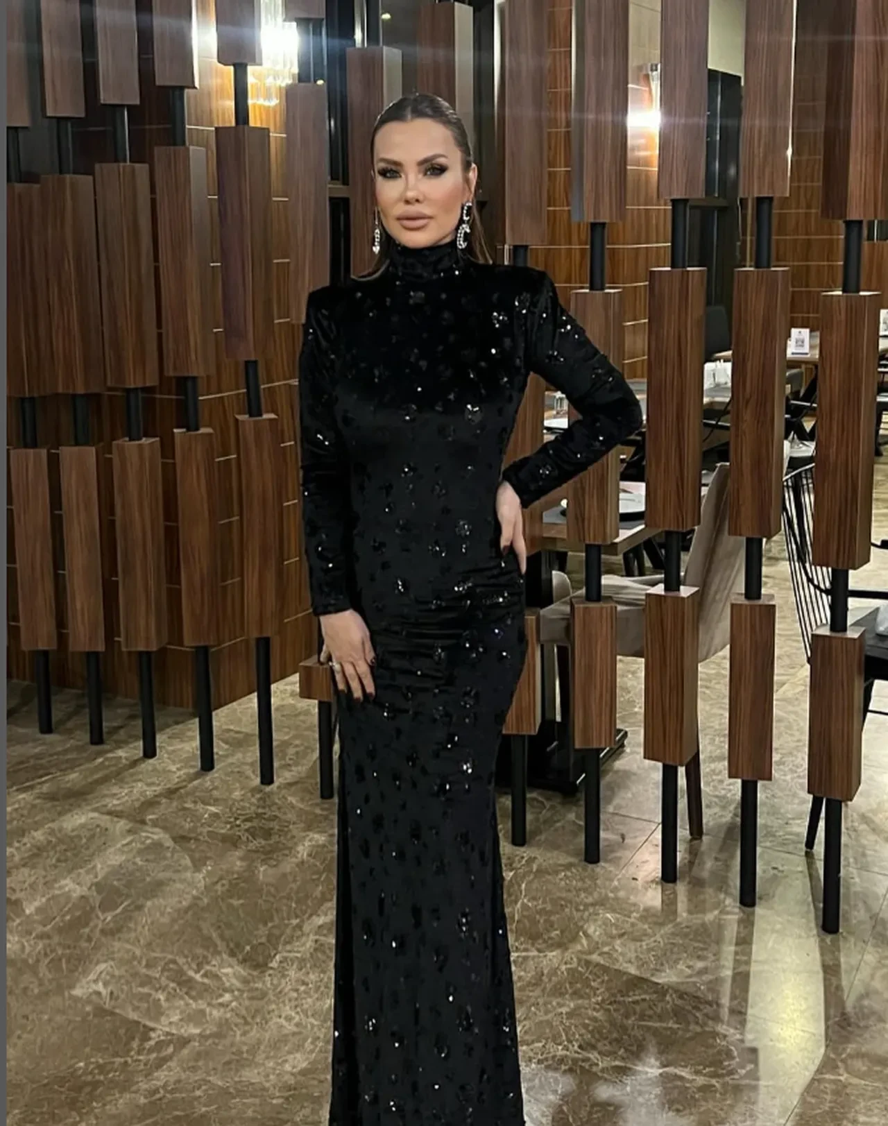 Şarkıcı Lara hastaneye kaldırıldı! Son hali sevenlerini endişelendirdi