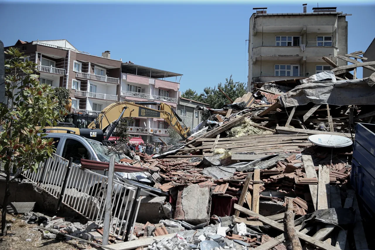 Son dakika | Balıkesir depreminde yıkılan binanın sahibi ve müteahhit hakkında karar!