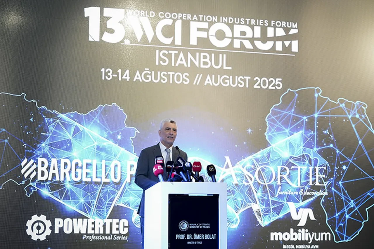 Bakan Bolat açıkladı: Türk müteahhitler Afrika kıtasında 2 bin 39 inşaat projesini tamamladı