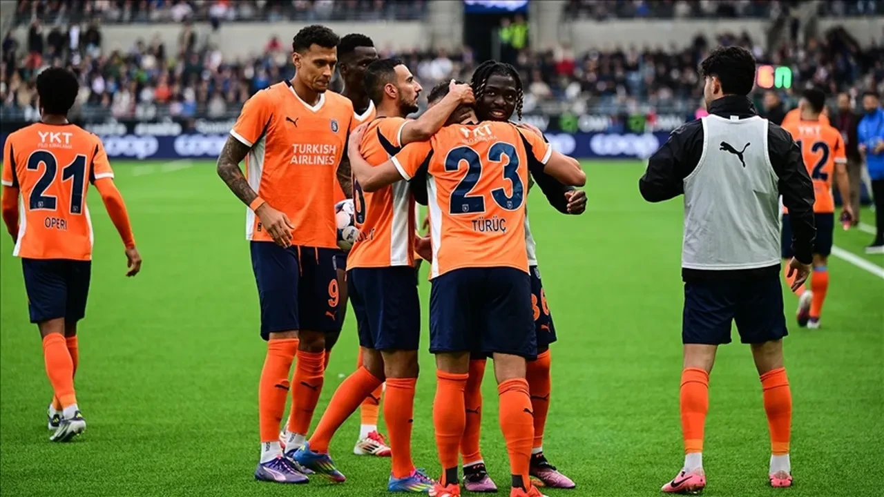 Başakşehir Viking maçı canlı nereden izlenir, hangi kanalda? Maç kadrosu, muhtemel ilk 11 belli oldu