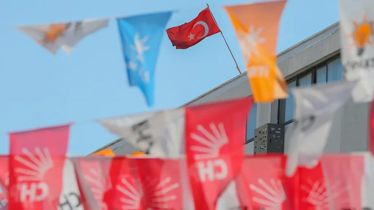 CHP’de kriz bitmiyor! Ankara kulisleri bu iddiayla çalkalanıyor: Milletvekilleri de AK Parti'ye geçecek