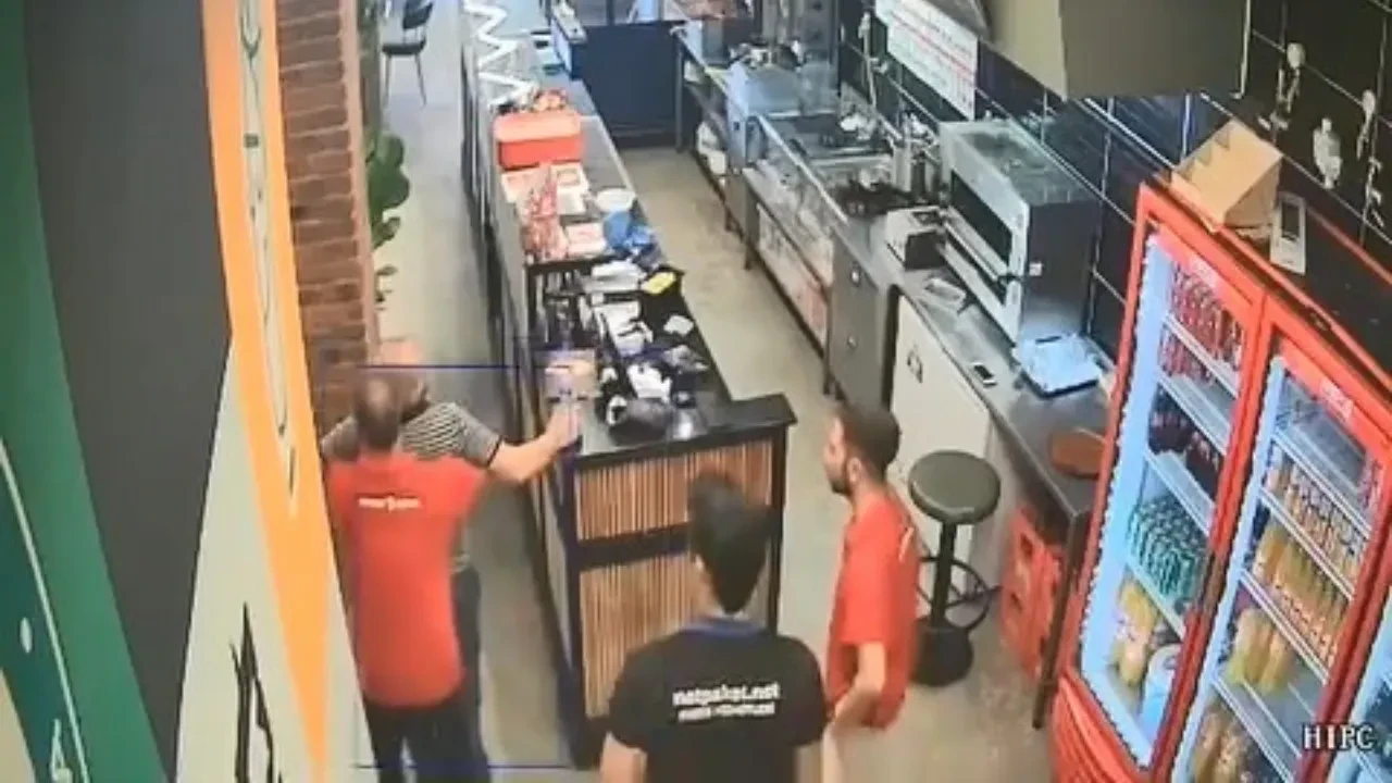 Döner ustasından Heimlich manevrası! Müşteriyi işte böyle kurtardı
