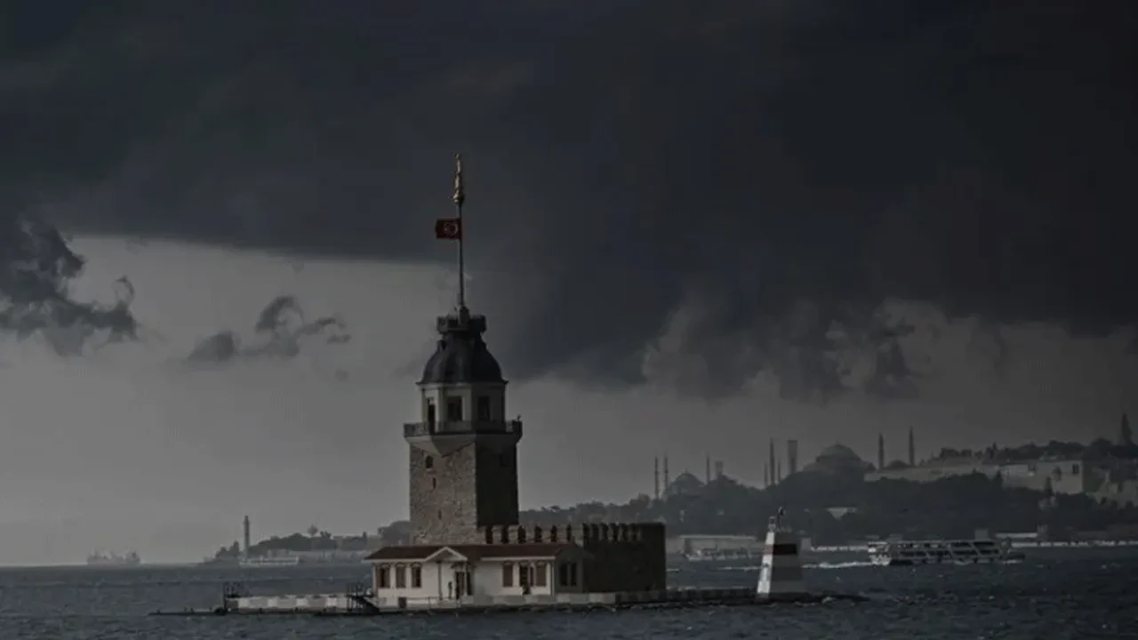 İstanbul için üst üste uyarılar! Bu geceye dikkat: Çok kuvvetli geliyor 