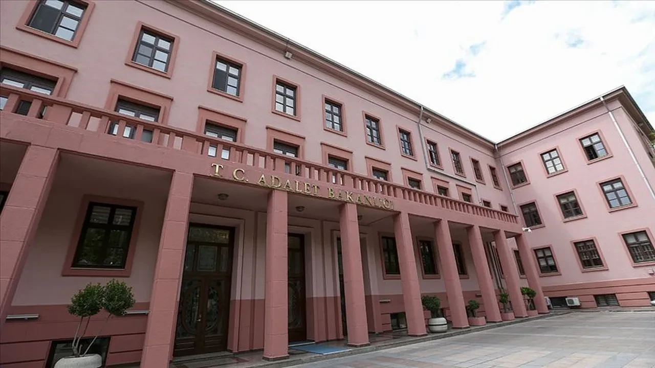 Memur olmak isteyenler dikkat! 52 kamu kurumu personel alacak: İşte başvuru şartları ve tarihleri