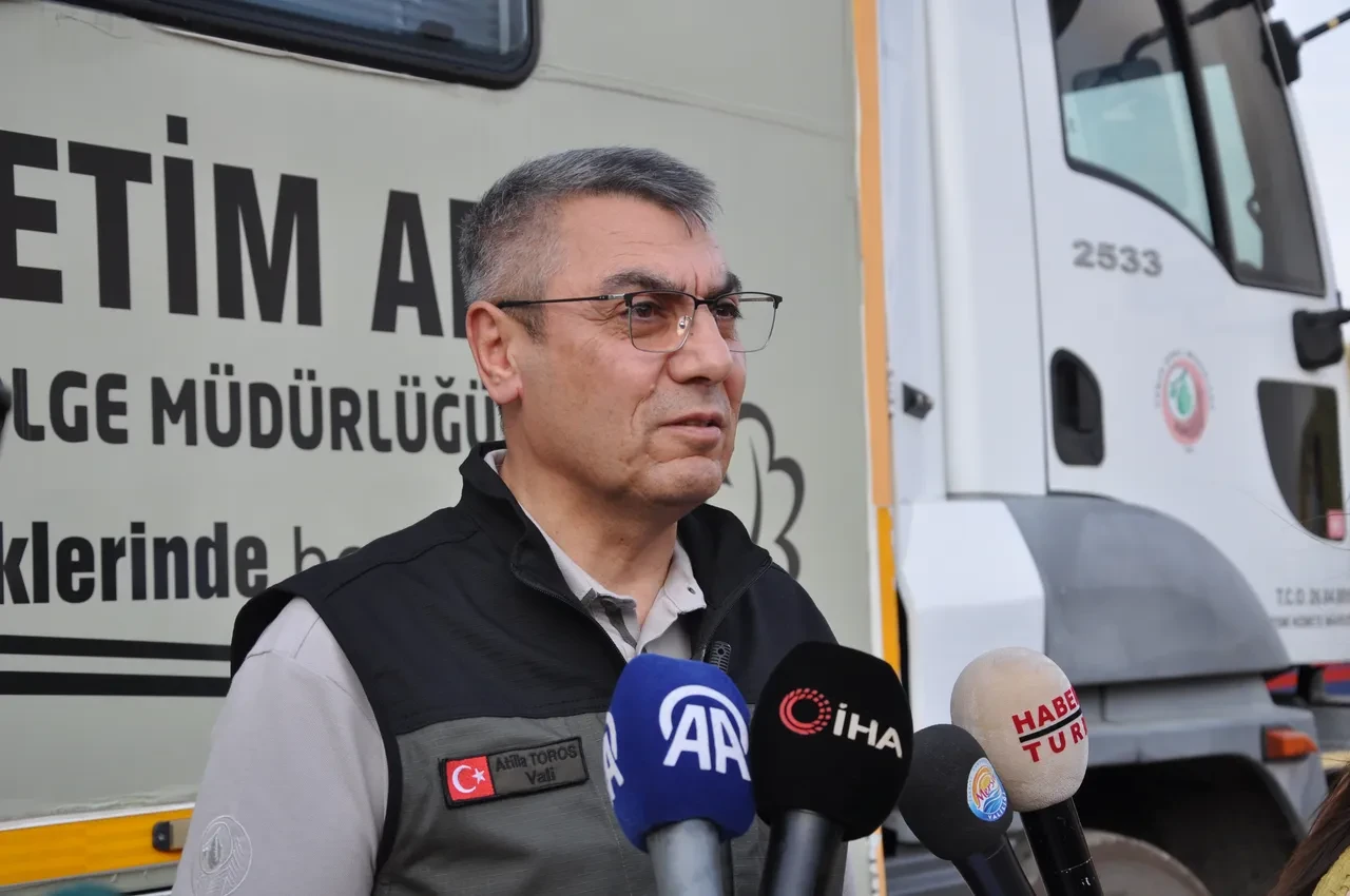 Mersin, Hatay ve Denizli'yi alevler sardı! Çok sayıda ev tahliye edildi