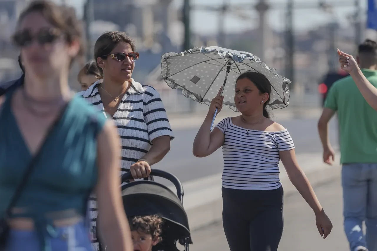 Meteoroloji 11 ili sarı kodla uyardı: Marmara ve Ege'de fırtınaya, Doğu Karadeniz'de yağmura dikkat!