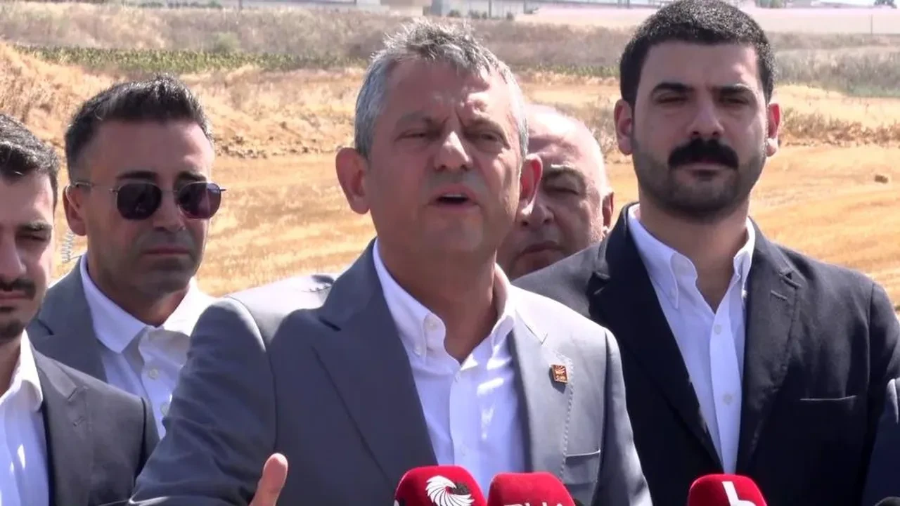 Özgür Özel, Özlem Çerçioğlu’nun AK Parti’ye geçiş iddiasını sindiremedi! CHP'deki büyük kopuşu bu sözlerle savundu