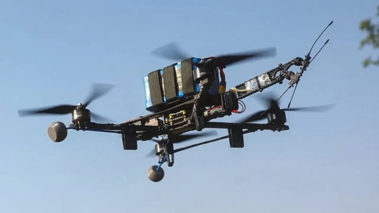 Rus tehdidi korkusuyla ilkokul ve ortaokul çocukları drone yapımını ve kullanımını öğrenecek