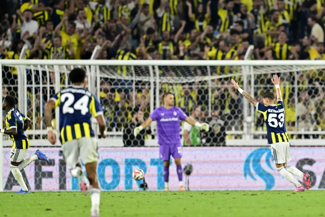 UEFA kulüpler sıralaması değişti! Fenerbahçe'den Galatasaray'a fark