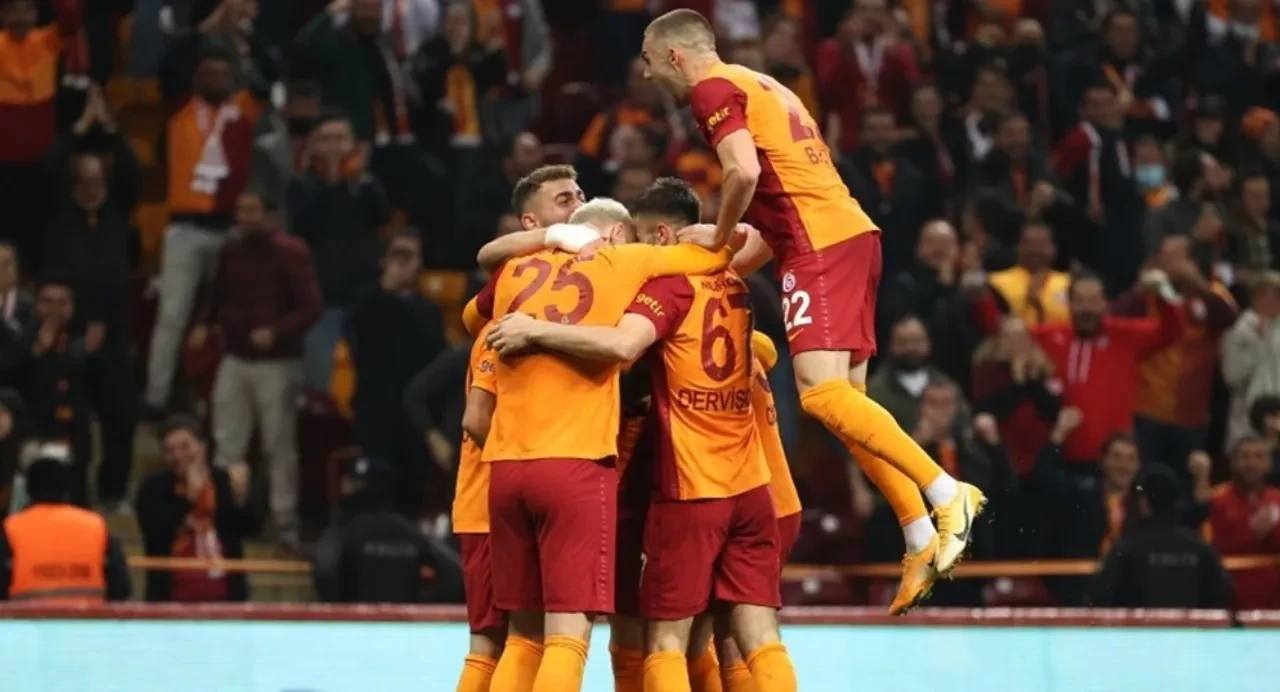 UEFA kulüpler sıralamasında Türk takımları kaçıncı? Galatasaray ve Fenerbahçe’nin puanları belli oldu