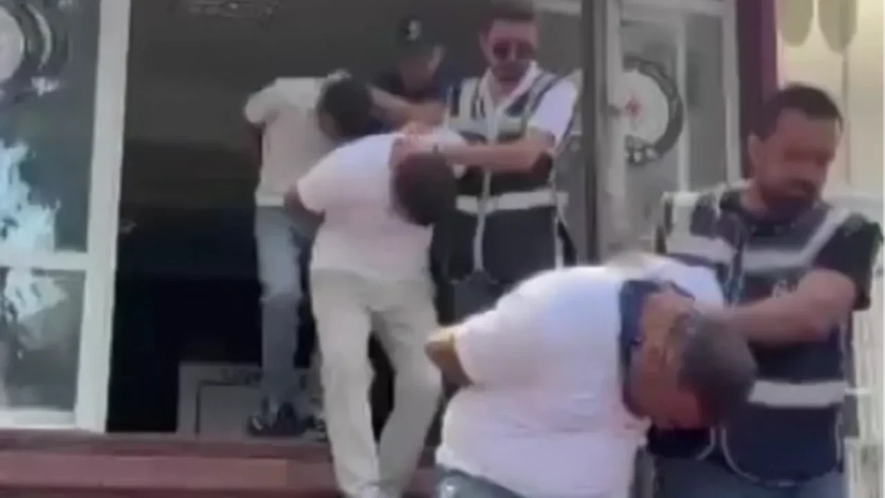 Vicdansızlığın böylesi! Oğlunun ameliyatı için biriktirmişti: 900 bin TL'yi dolandırıcılara kaptırdı