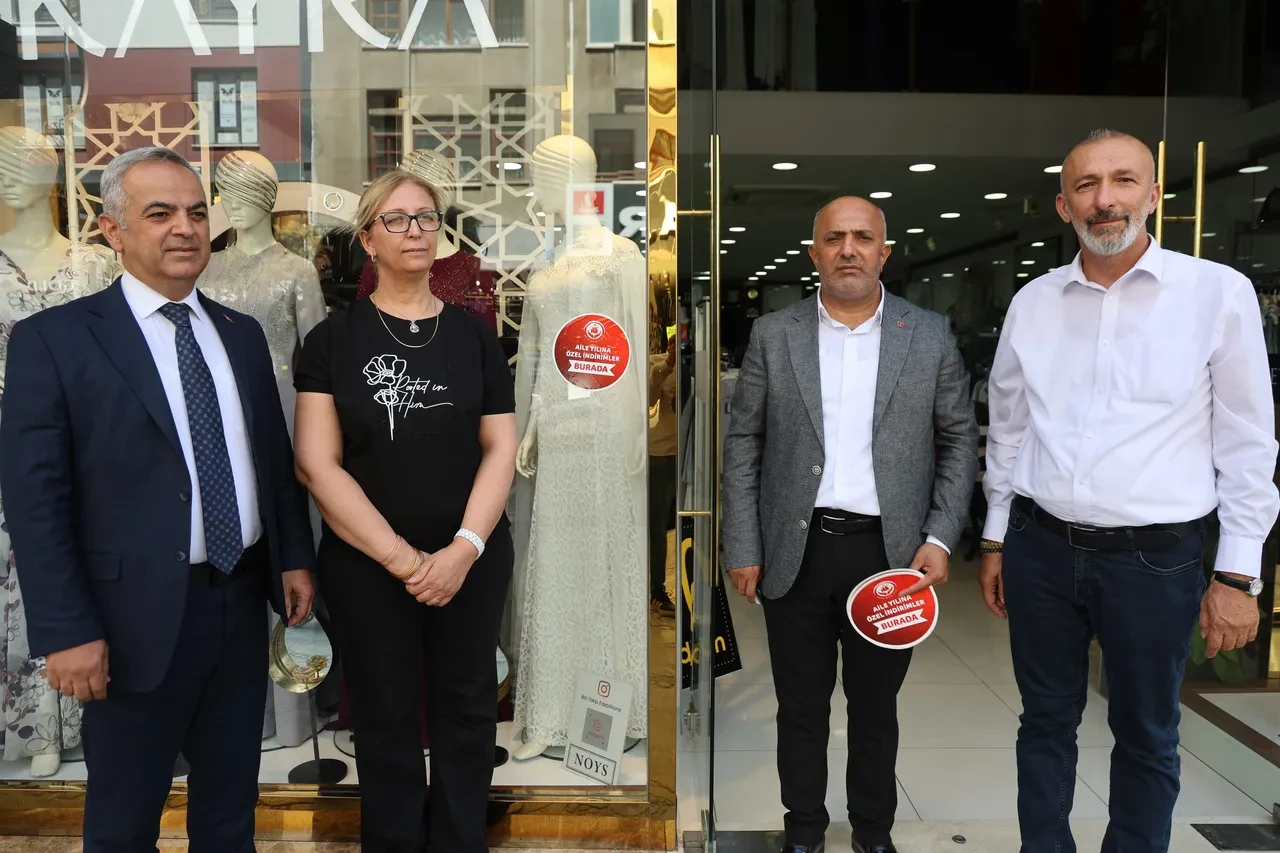 Aile Yılı destek yardımları başladı! Evlenen çiftlere yüzde 40 indirim