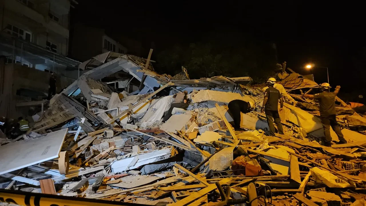 Balıkesir'de peş peşe depremler sürüyor: Artçı sarsıntı sonrası AFAD'dan açıklama