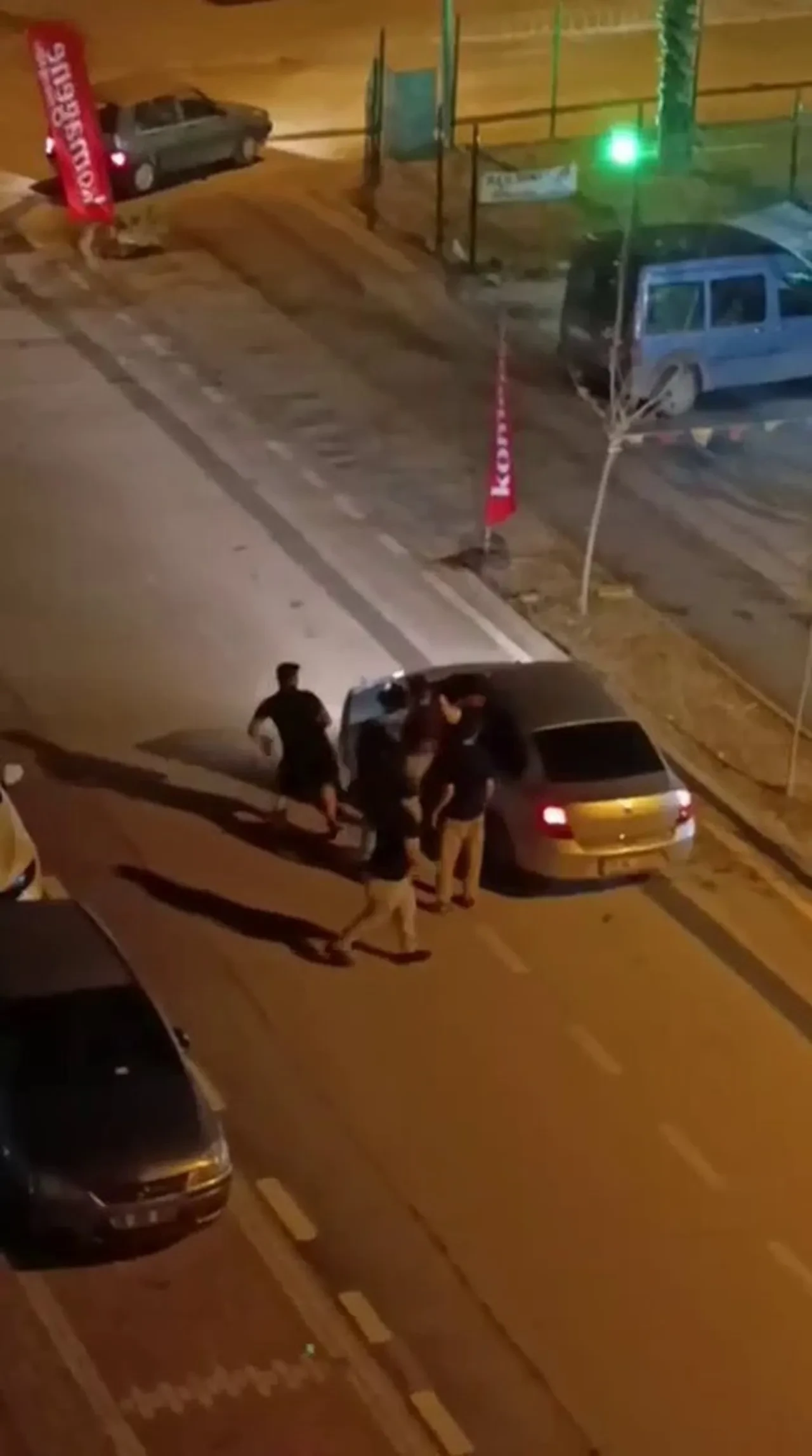 Bursa meydan muharebesi! Trafikte çıkan tartışma ortalığı savaş alanına çevirdi