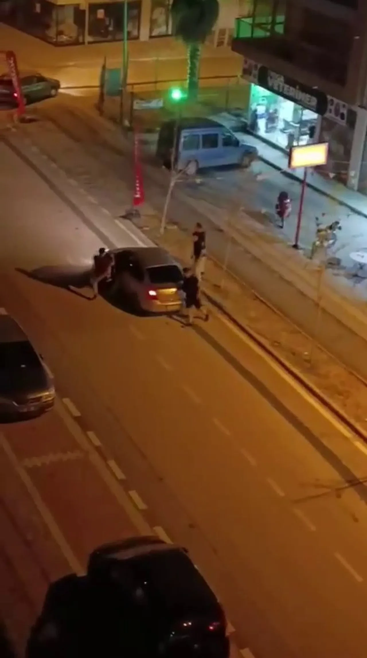 Bursa meydan muharebesi! Trafikte çıkan tartışma ortalığı savaş alanına çevirdi