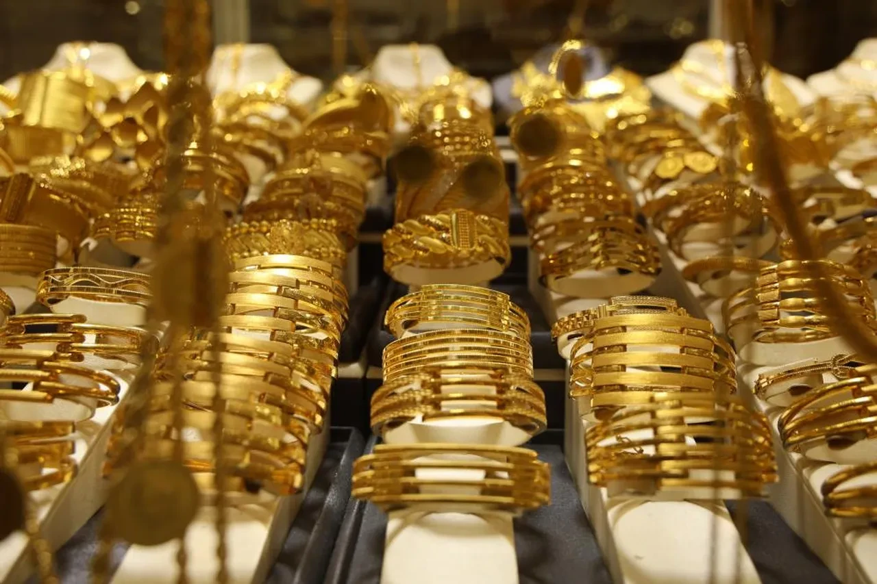 Düğün sezonu ve yatırımcı altın piyasasına yön veriyor: Kuyumculardan dikkat çeken değerlendirme!