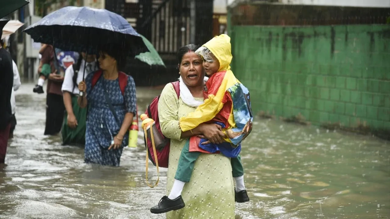 Hindistan'da bulut patlaması sele döndü: En az 40 ölü, 120’den fazla yaralı