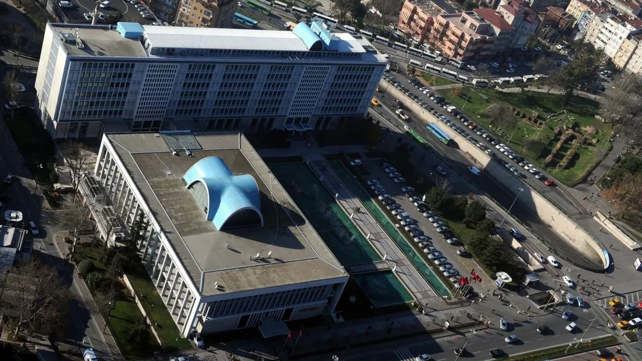 İBB'ye 8. dalga yolsuzluk operasyonu: 13 şüpheli hakkında karar verildi