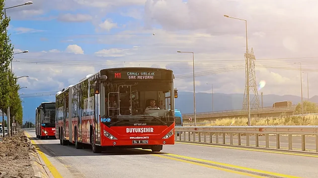 Metrobüs, otobüs ve ADARAY ulaşım ücretleri sabitlendi! Öğrenciler 5 TL'ye seyahat edecek