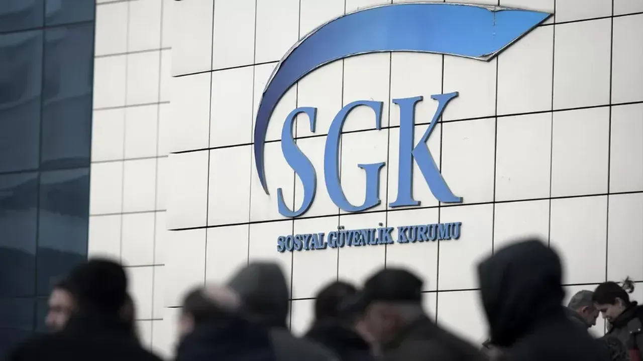 SGK’dan erken emeklilik fırsatı: Bu mesleklerde çalışanlar yaşadı: 5 yıl daha erken emekli olabilirsiniz