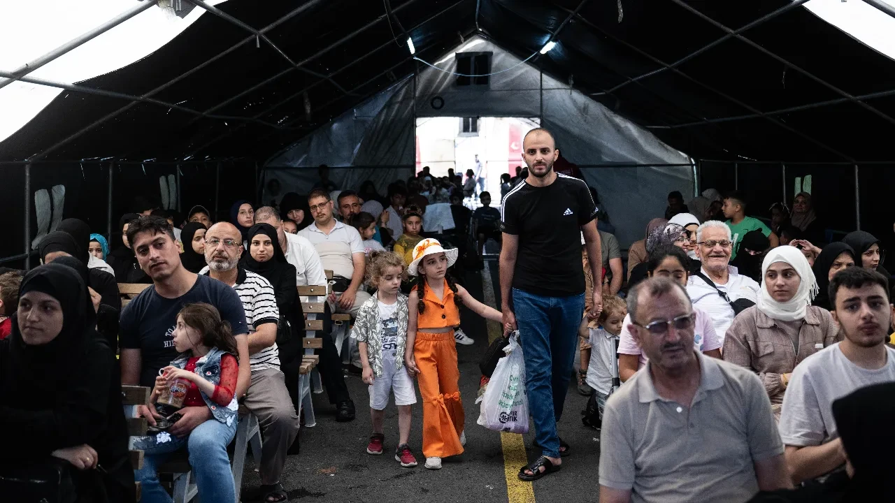 Suriyeliler akın akın dönüyor! Bakanlık son verileri paylaştı 