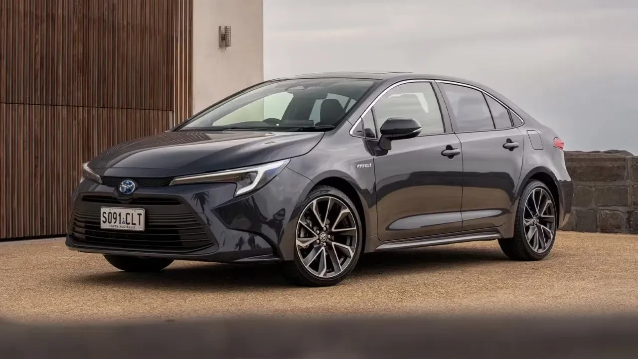 Toyota'dan benzinli motor açıklaması: Üretim duracak mı?