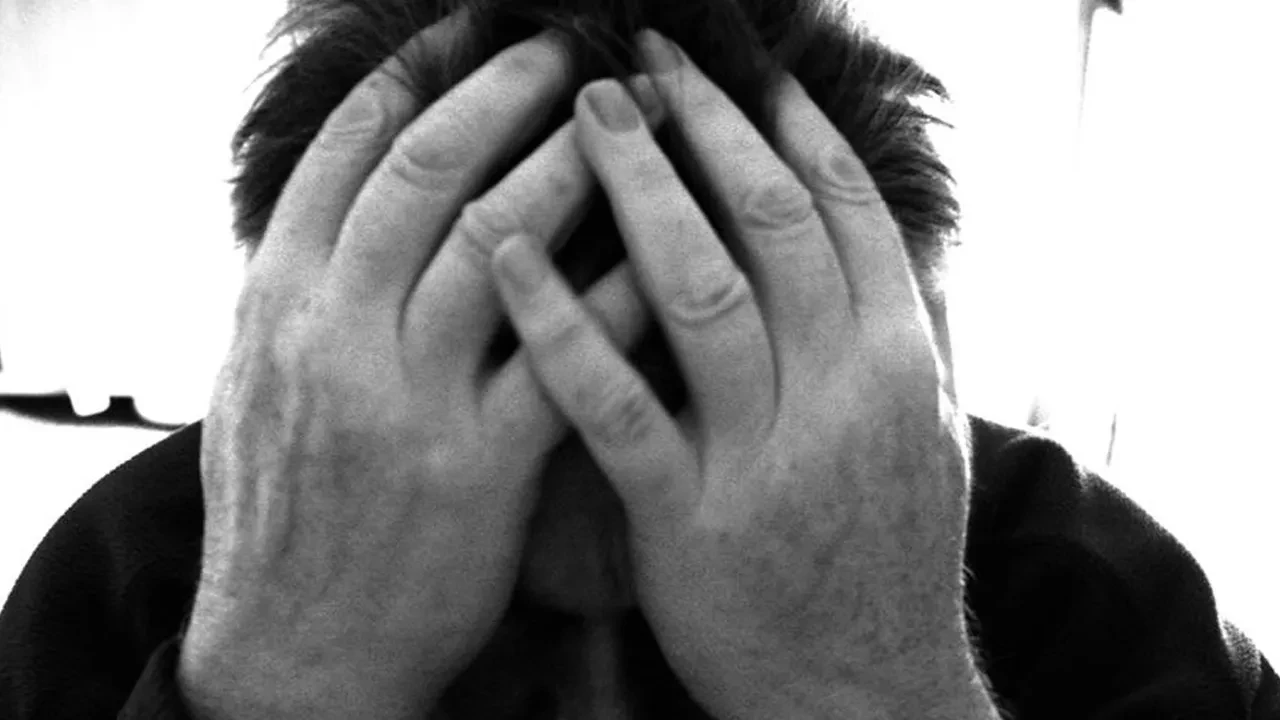 Yıllarca süren baş ağrısı, 10 dakikada bitti: "Yaşamaktan keyif alıyorum"