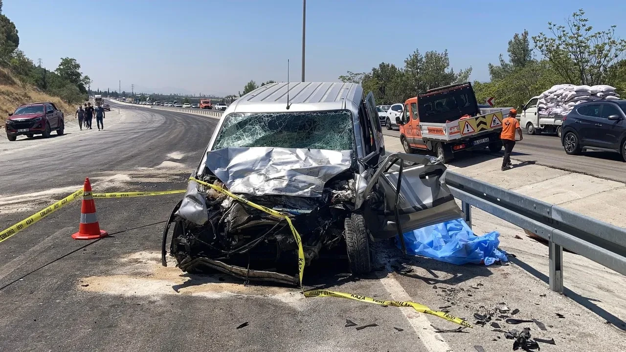 Burdur'da kafa kafaya facia! Ölü ve yaralılar var