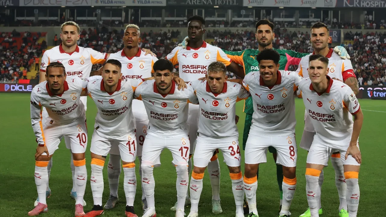 Galatasaray Fatih Karagümrük maç kadrosu! Okan Buruk'un Osimhen kararı belli oldu