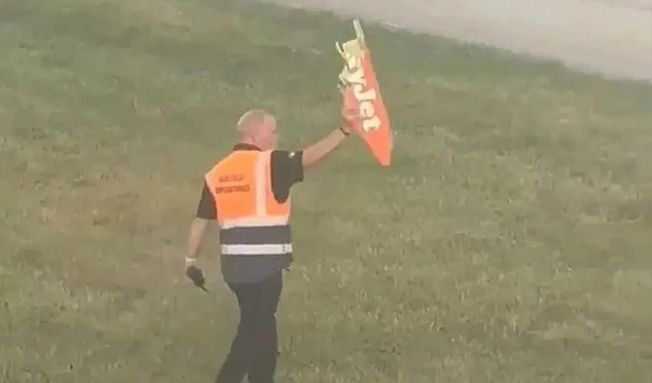 Havalimanında facia! İki yolcu uçağı taksi sırasında çarpıştı